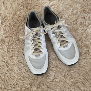 Nike Dual fusion tennis shoe